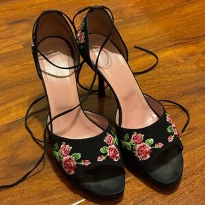Moschino Cheap and Chic Embroidered Black Pumps